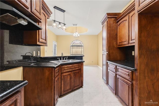 1720 E 2nd Street, Weslaco, TX 78596