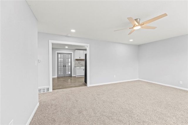 6716 Indiana Avenue, Kansas City, MO 64132