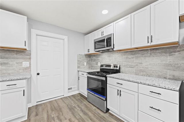 6716 Indiana Avenue, Kansas City, MO 64132