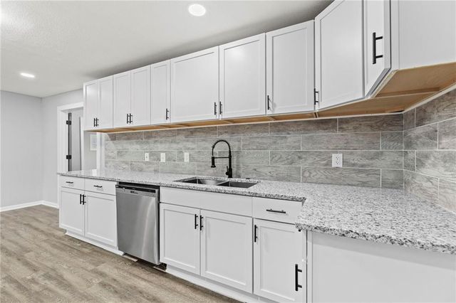 6716 Indiana Avenue, Kansas City, MO 64132