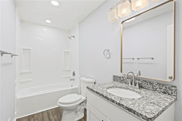 6716 Indiana Avenue, Kansas City, MO 64132