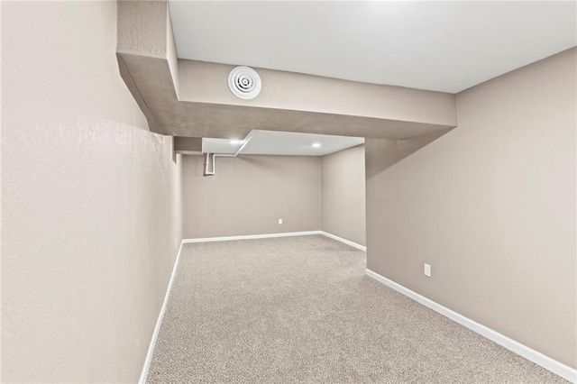 6716 Indiana Avenue, Kansas City, MO 64132