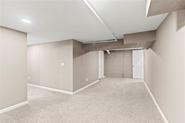 6716 Indiana Avenue, Kansas City, MO 64132