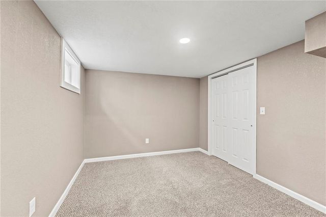 6716 Indiana Avenue, Kansas City, MO 64132