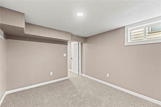 6716 Indiana Avenue, Kansas City, MO 64132