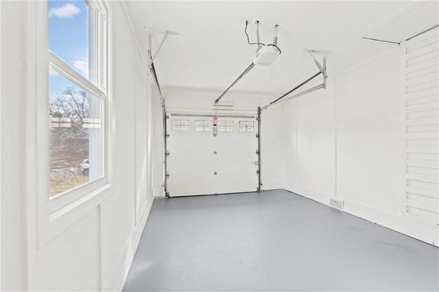 6716 Indiana Avenue, Kansas City, MO 64132