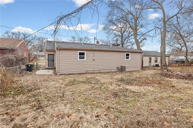 6716 Indiana Avenue, Kansas City, MO 64132