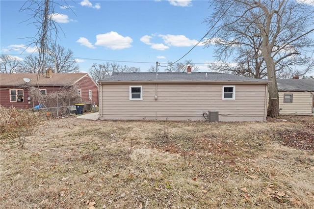 6716 Indiana Avenue, Kansas City, MO 64132