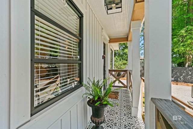 10 N Bayou Oaks Drive, Saraland, AL 36571