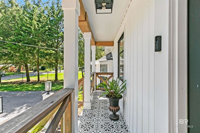 10 N Bayou Oaks Drive, Saraland, AL 36571