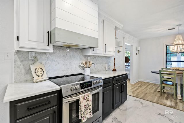 10 N Bayou Oaks Drive, Saraland, AL 36571