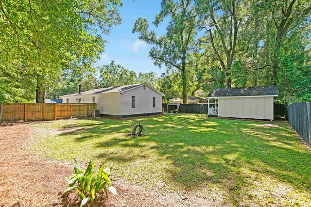 10 N Bayou Oaks Drive, Saraland, AL 36571