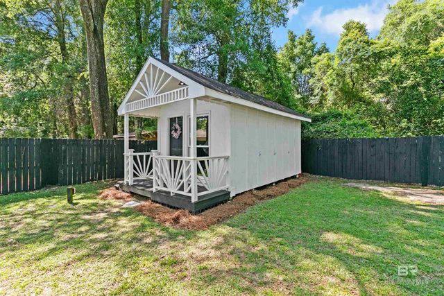 10 N Bayou Oaks Drive, Saraland, AL 36571