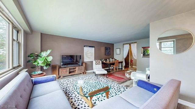 11820 Edgewater Drive 110, Lakewood, OH 44107