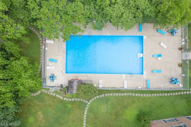 11820 Edgewater Drive 110, Lakewood, OH 44107