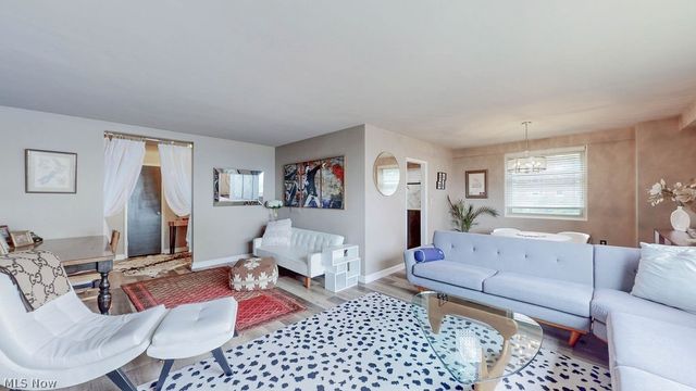 11820 Edgewater Drive 110, Lakewood, OH 44107