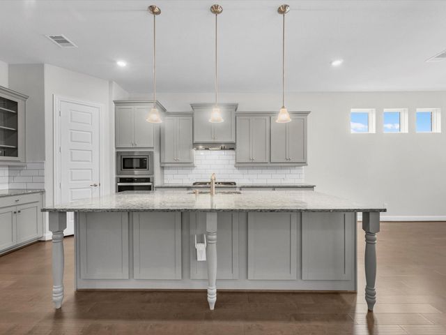 11811 St Augustine Drive, Mont Belvieu, TX 77535