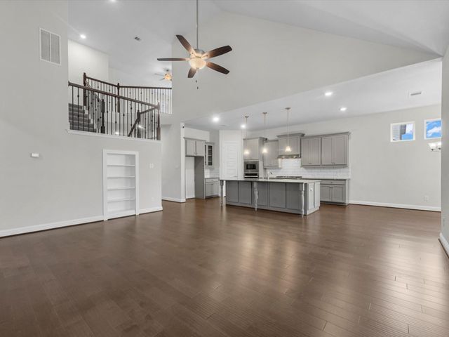 11811 St Augustine Drive, Mont Belvieu, TX 77535