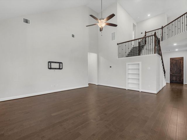 11811 St Augustine Drive, Mont Belvieu, TX 77535