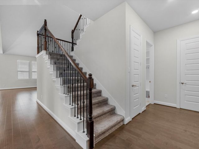 11811 St Augustine Drive, Mont Belvieu, TX 77535