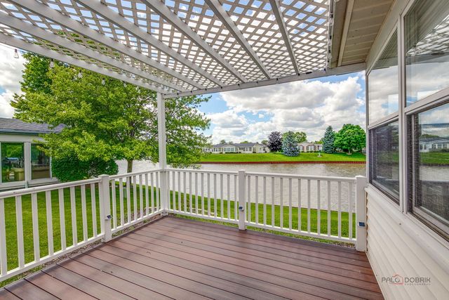 1815 Paddock Court, Grayslake, IL 60030