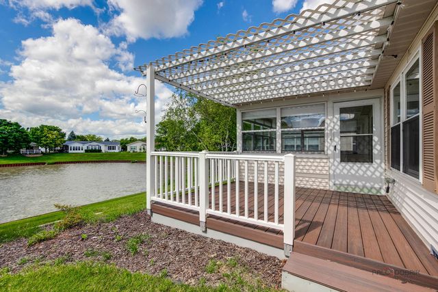 1815 Paddock Court, Grayslake, IL 60030