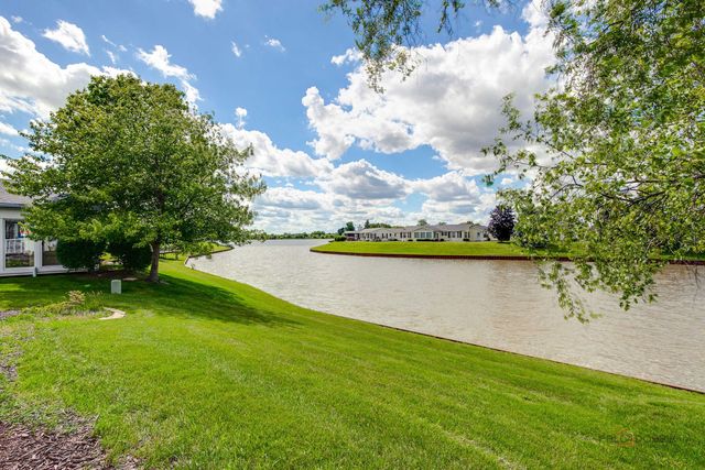 1815 Paddock Court, Grayslake, IL 60030