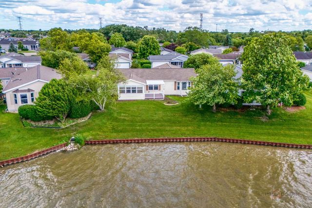 1815 Paddock Court, Grayslake, IL 60030
