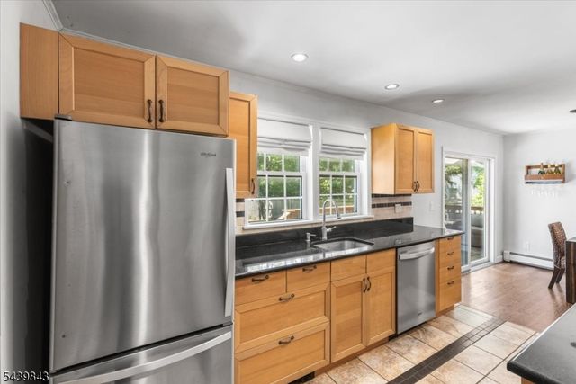 17 Hunters Ln, Sparta Twp., NJ 07871