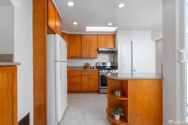 1630 33rd Avenue, San Francisco, CA 94122