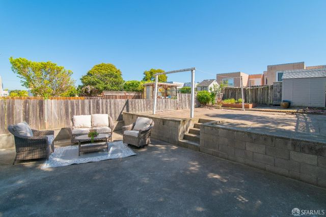 1630 33rd Avenue, San Francisco, CA 94122