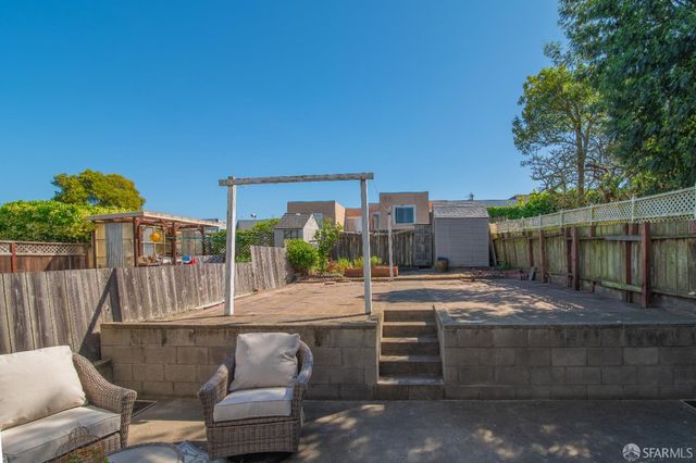 1630 33rd Avenue, San Francisco, CA 94122