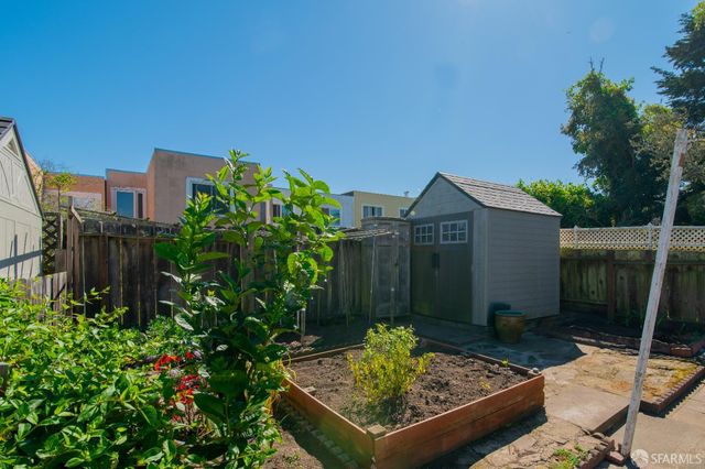 1630 33rd Avenue, San Francisco, CA 94122