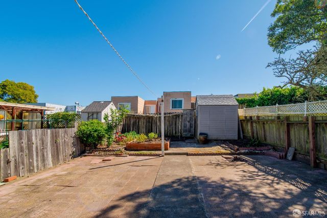 1630 33rd Avenue, San Francisco, CA 94122