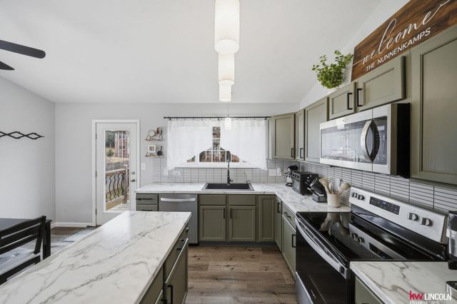 8330 Olivia Drive, Lincoln, NE 68512