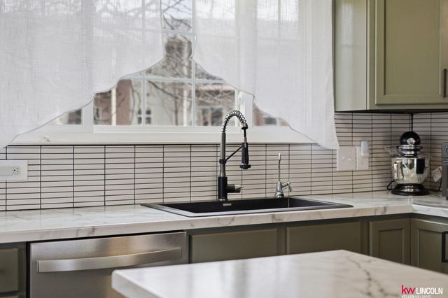 8330 Olivia Drive, Lincoln, NE 68512