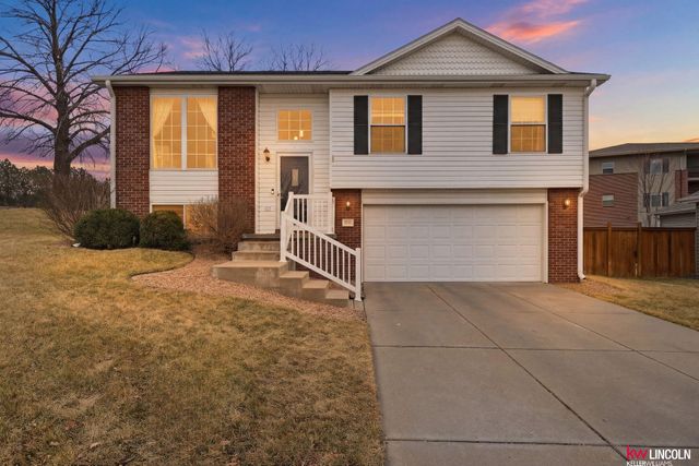 8330 Olivia Drive, Lincoln, NE 68512