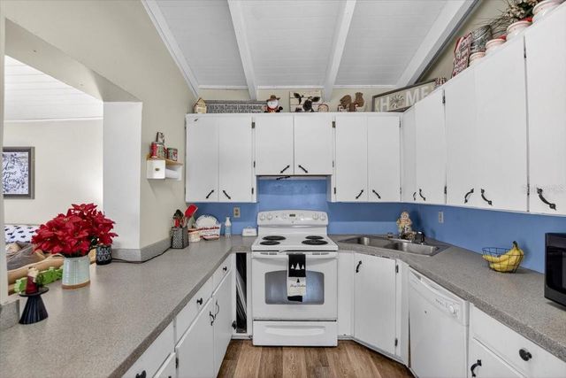 38606 3RD AVENUE, Zephyrhills, FL 33542