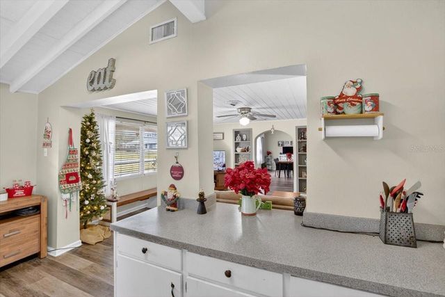 38606 3RD AVENUE, Zephyrhills, FL 33542