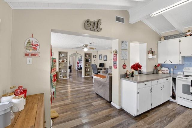 38606 3RD AVENUE, Zephyrhills, FL 33542