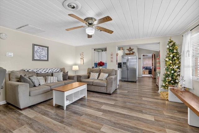 38606 3RD AVENUE, Zephyrhills, FL 33542