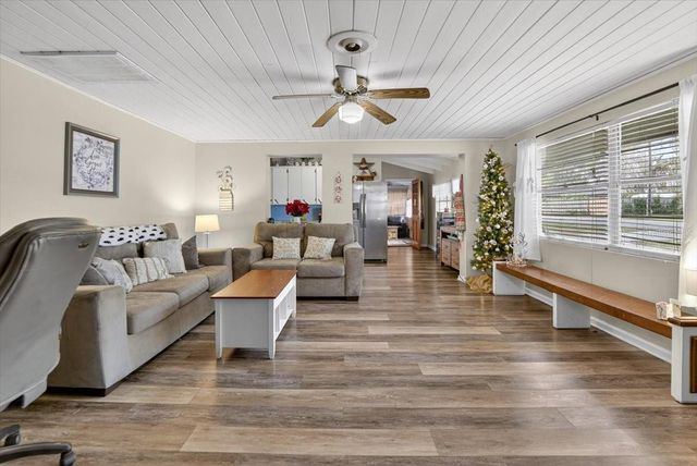 38606 3RD AVENUE, Zephyrhills, FL 33542