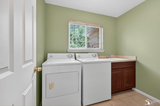 23376 Kirby Drive, Brownstown Twp, MI 48134