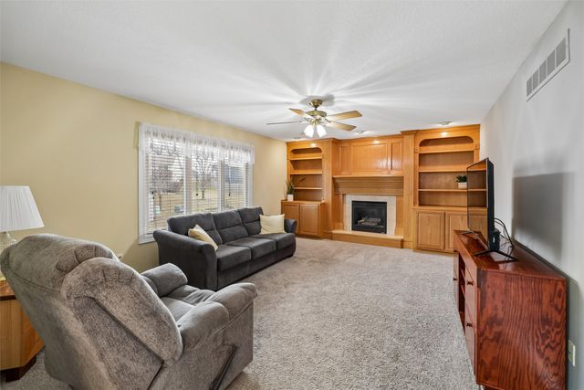 704 15th Street SE, Bondurant, IA 50035