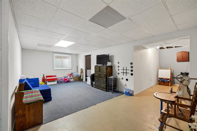 704 15th Street SE, Bondurant, IA 50035