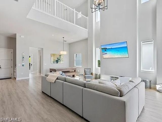 515 91st AVE N 2 EAST, Naples, FL 34108