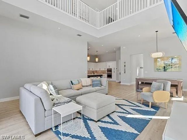 515 91st AVE N 2 EAST, Naples, FL 34108
