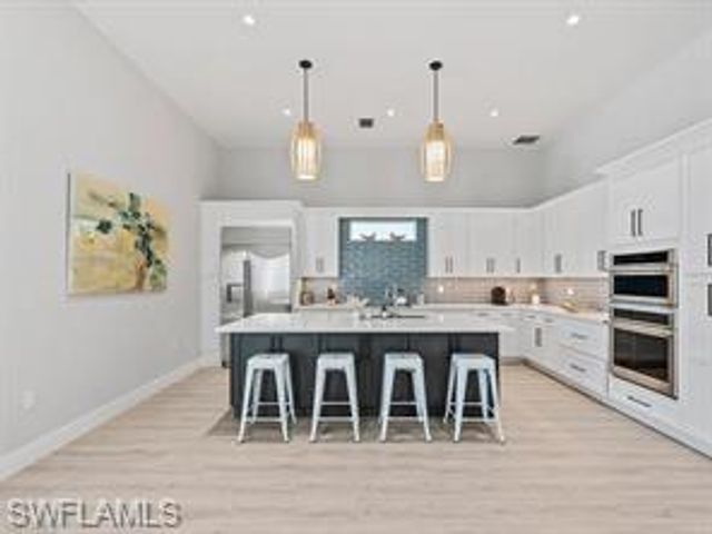 515 91st AVE N 2 EAST, Naples, FL 34108