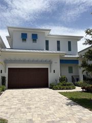 515 91st AVE N 2 EAST, Naples, FL 34108