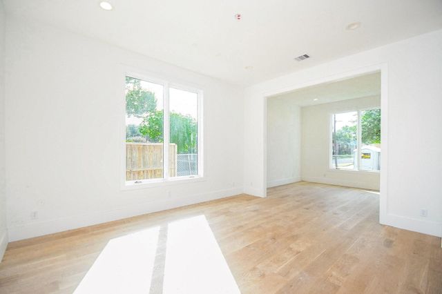 4002 Marquette Street, West University Place, TX 77005